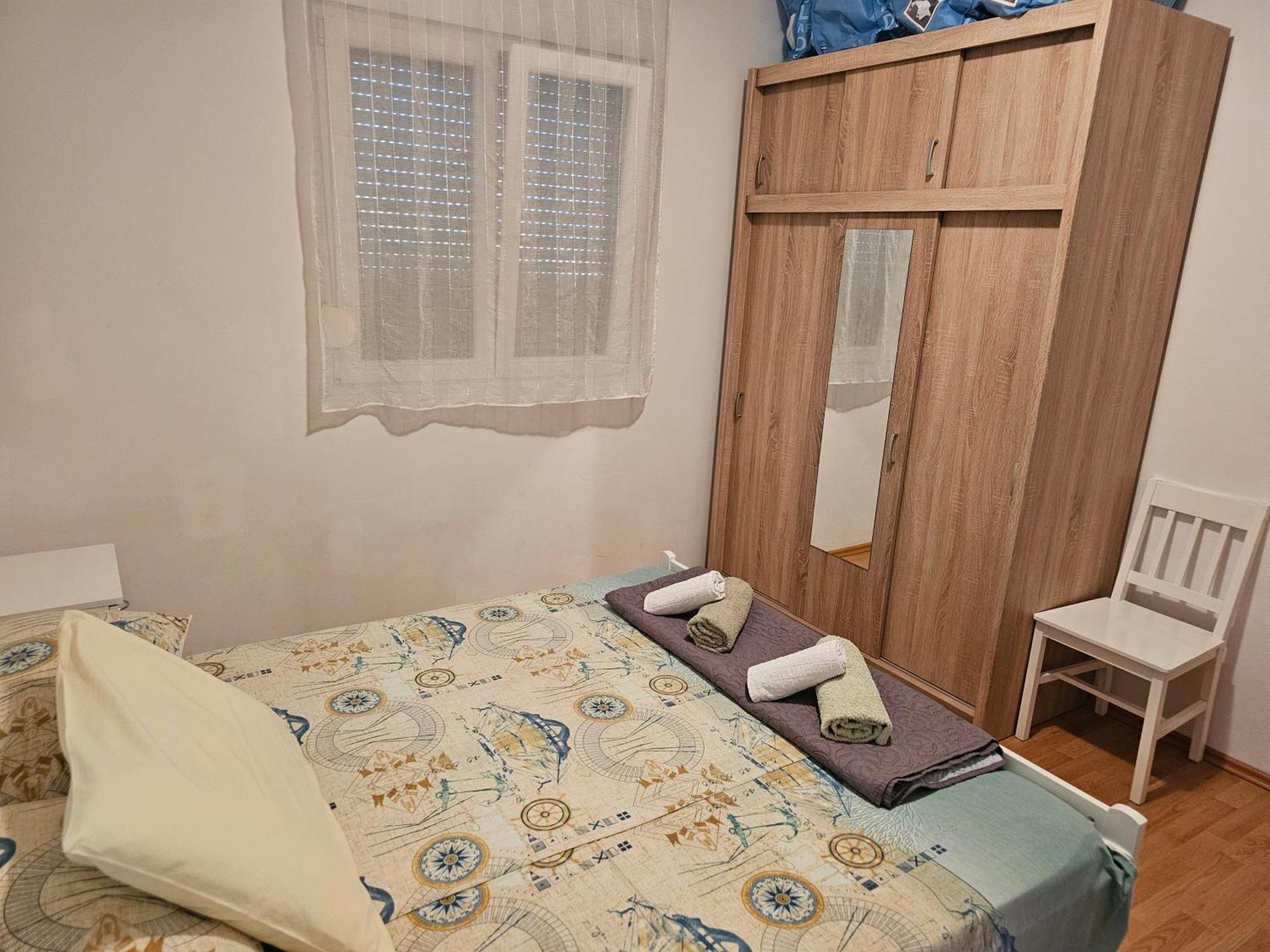 Apartments Zemunik オミシュ エクステリア 写真