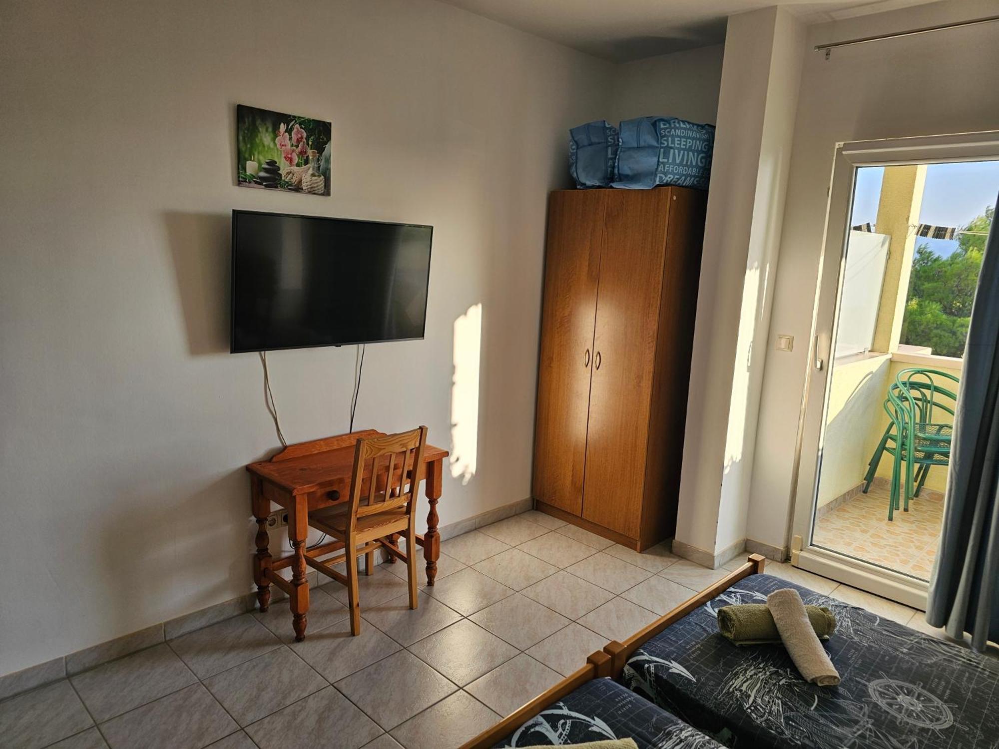 Apartments Zemunik オミシュ エクステリア 写真