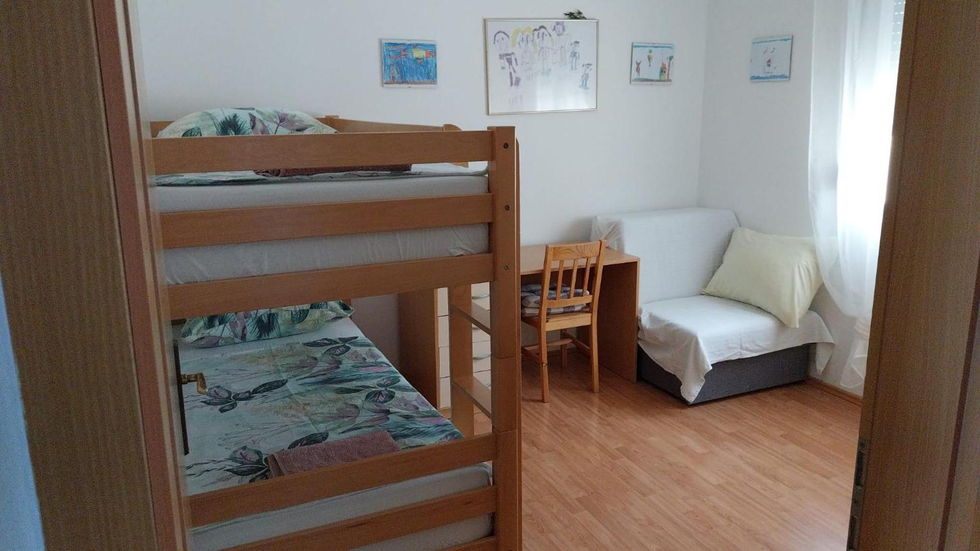 Apartments Zemunik オミシュ エクステリア 写真