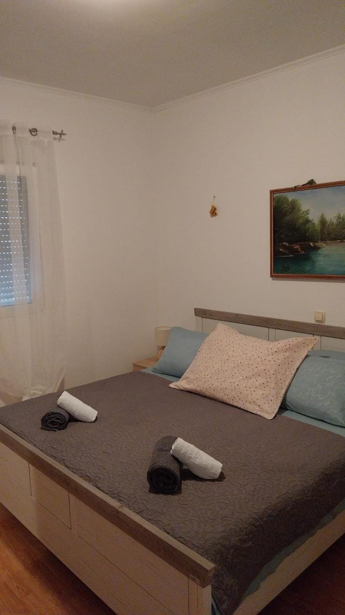 Apartments Zemunik オミシュ エクステリア 写真
