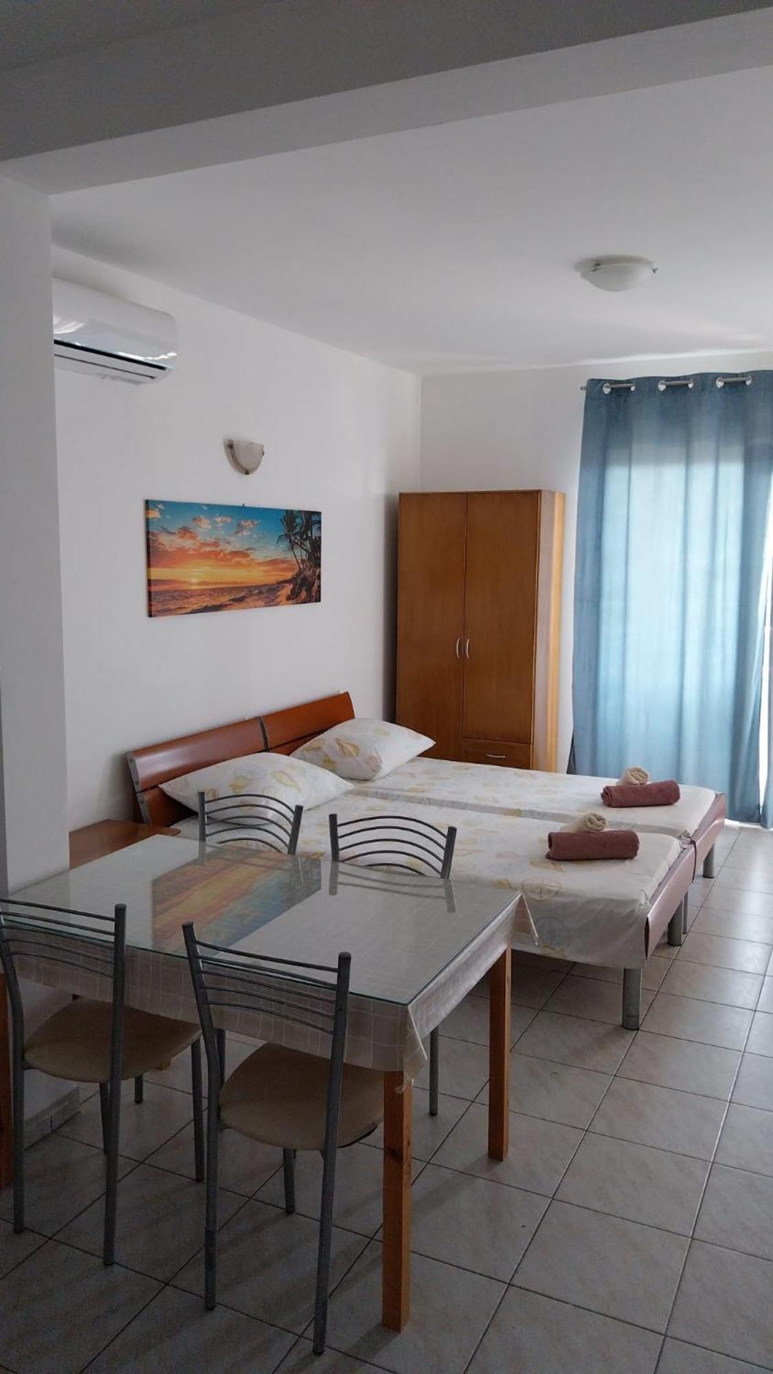 Apartments Zemunik オミシュ エクステリア 写真
