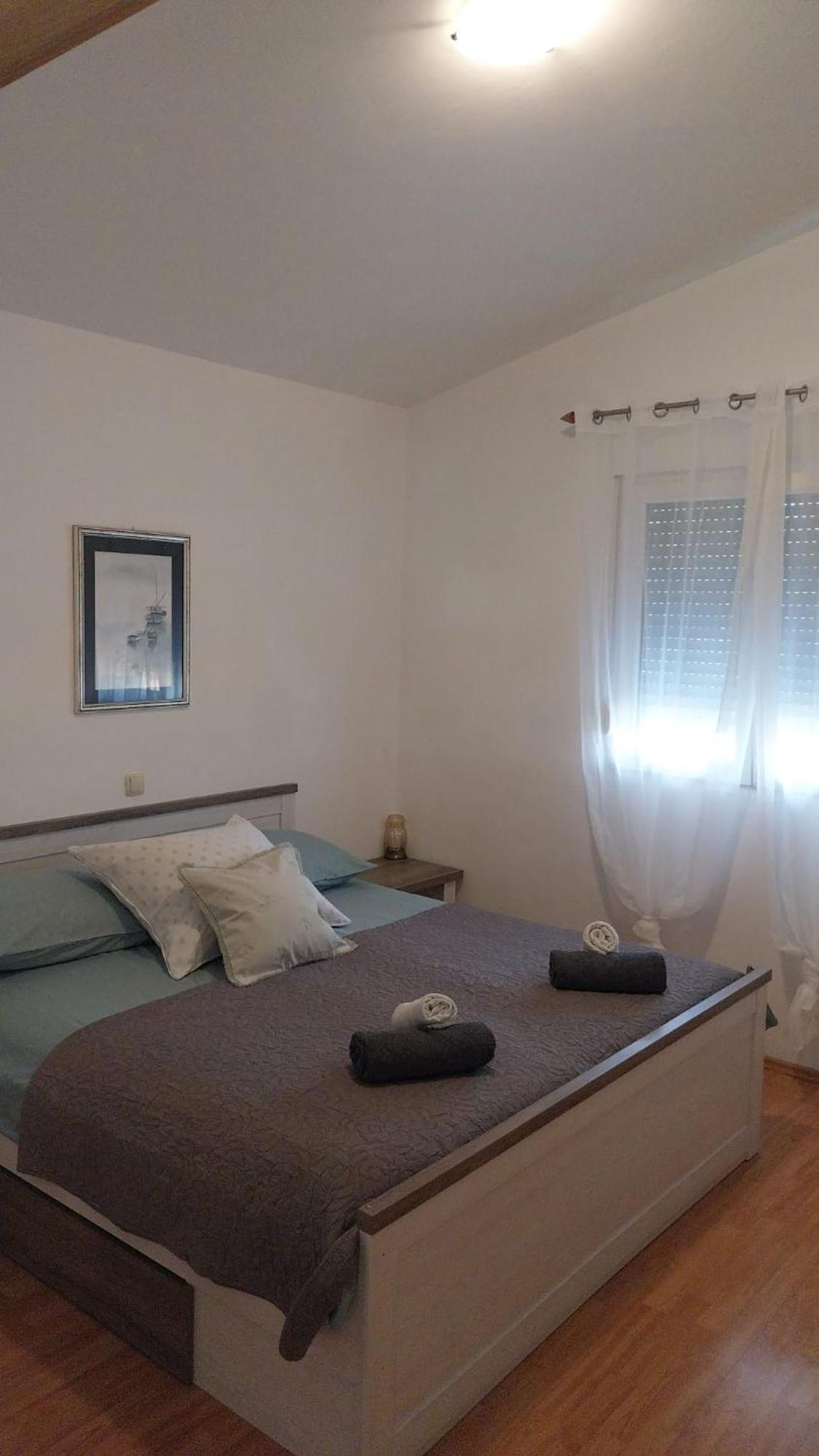 Apartments Zemunik オミシュ エクステリア 写真