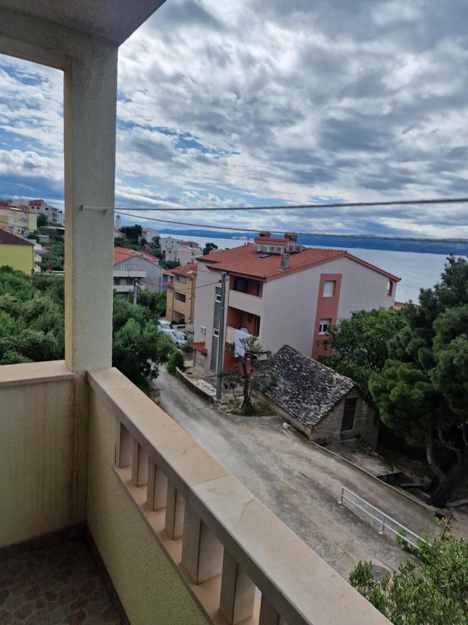 Apartments Zemunik オミシュ エクステリア 写真